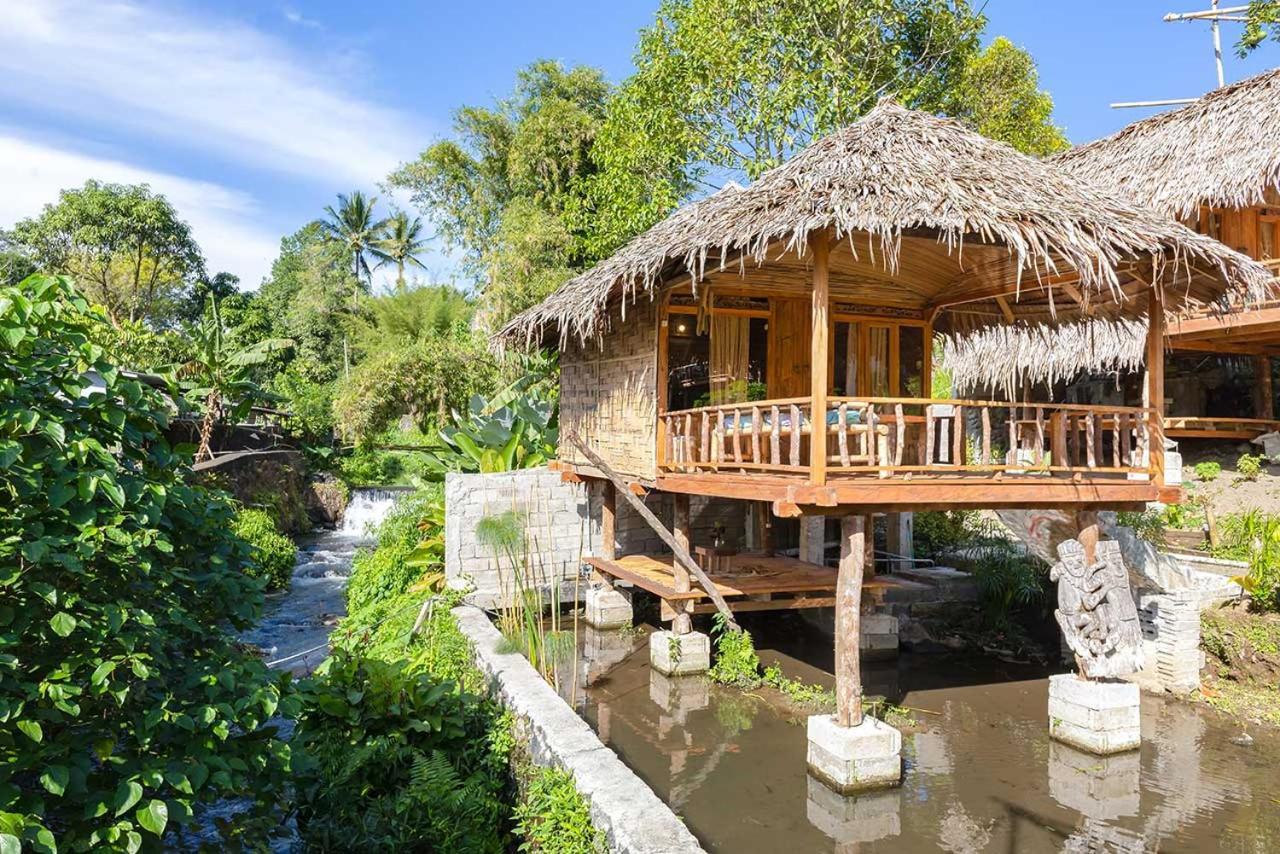 Onong'S Homestay & Cafe Tomohon Exterior foto