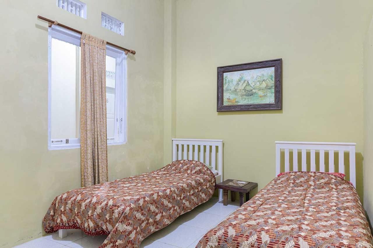 Onong'S Homestay & Cafe Tomohon Exterior foto